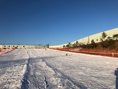 -华彬猛犸滑雪场