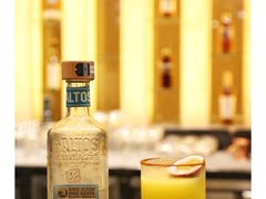 -龙虾酒吧扒房(宁波香格里拉店)