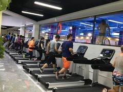 -津力跃游泳健身