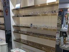 -视野联行眼镜•蔡司•依视路(温江店)
