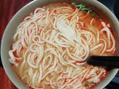 -亮亮面馆(经六路店)