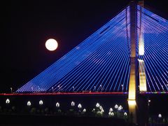 -中国宜宾·长江地标广场