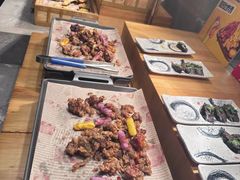 -山焱·炭火自助烤肉(周浦万达店)