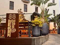 -Ribs & Burgers The Rocks