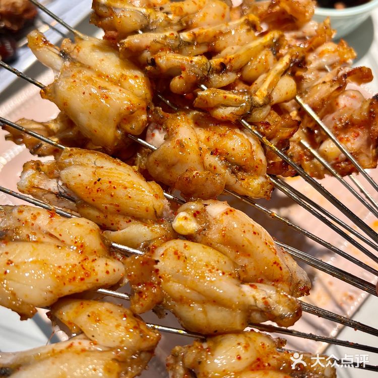 港东五街去了！坠好吃的牛蛙吃了！