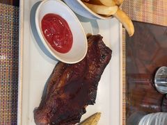 -上海和平饭店维克多咖啡厅 Victor's