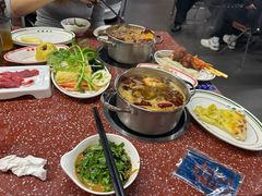 -四囍码头海鲜烧烤自助火锅(外滩南京东路悦荟广场店)