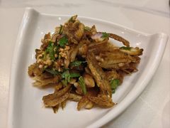 手撕小黄鱼-小城粥道·海胆鲜虾粥(解放广场店)