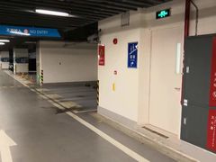 -恒基688广场-停车场