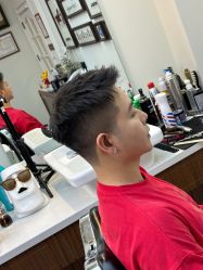-理昂男士理发店 Barber shop