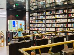 -钟书阁(群光广场店)