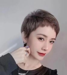 -米娜护肤造型