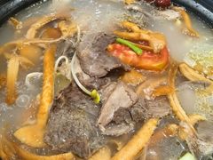 -九寨沟特色牦牛肉汤锅