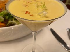 -龙虾酒吧扒房(宁波香格里拉店)