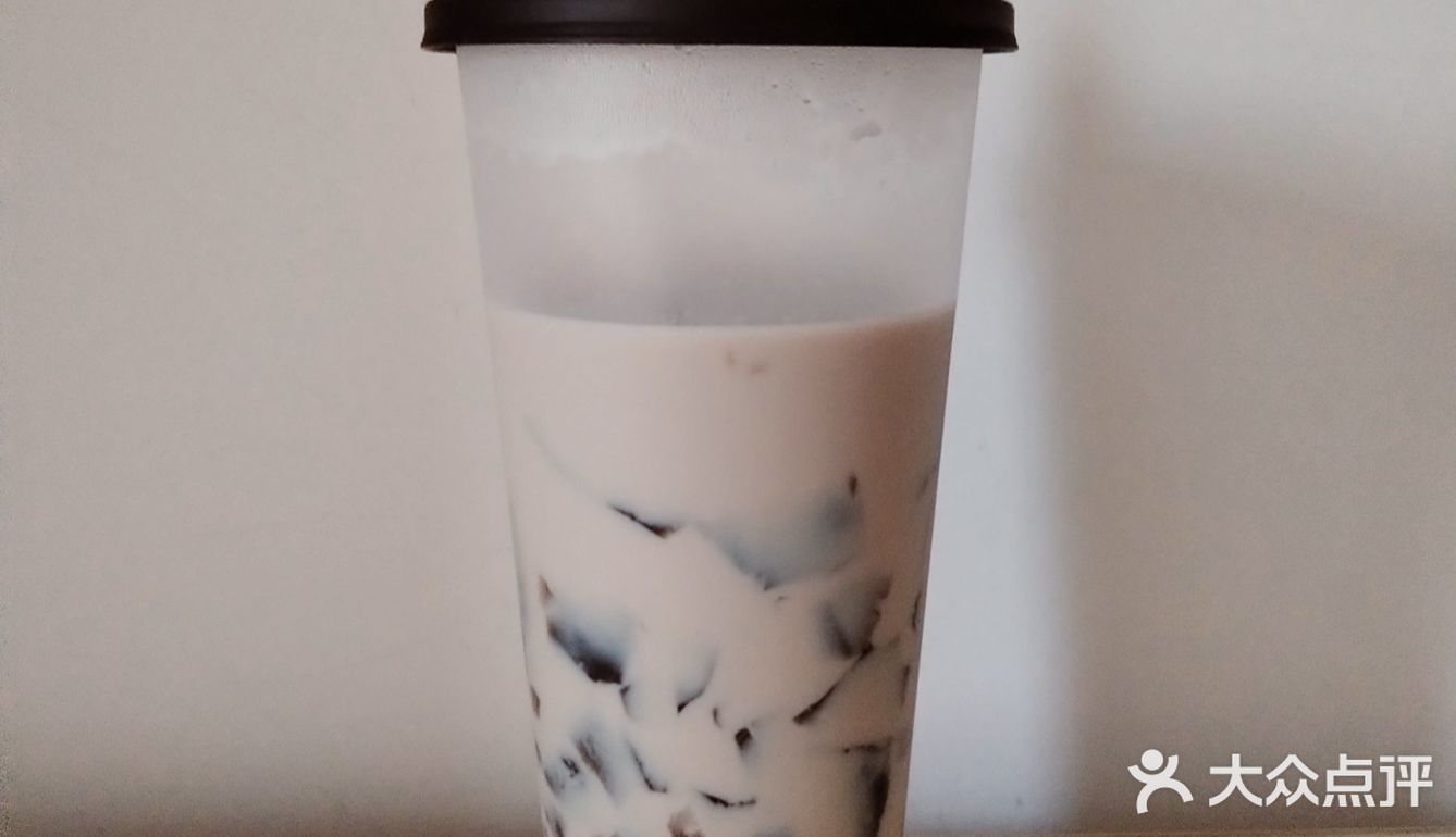 半杯都是料的烧仙草！永远的奶茶白月光！