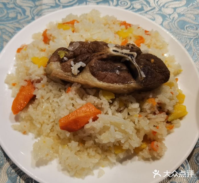 巴扎美食·新疆菜·西域歌舞表演餐厅(新疆大厦店)精品手抓饭图片