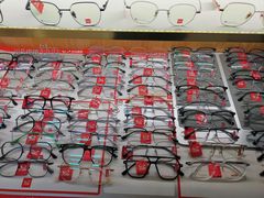 -优医视平价眼镜蔡司依视路折扣工厂店(德胜门店)