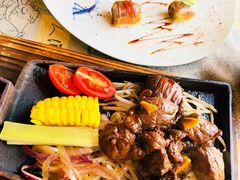 铁锄牛排-穹六人间 people 6(岳阳路店)