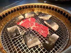 -铭牛烧肉·和牛海鲜自助(高新月牙湖店)