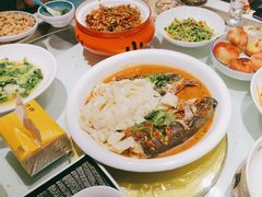 -巴特餐饮6加1音乐餐吧·新疆菜