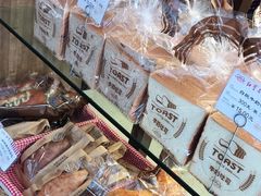 -红宝石·鲜奶小方·海派西点房(南丹店)