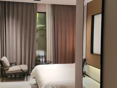 -万泊酒店(长沙五一广场国金中心店)