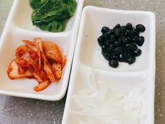 -豚妈妈汤饭·部队锅(南京东路店)