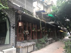 -泡桐树街