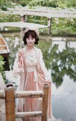 -一揽芳华汉服旗袍体验馆(拙政园店)