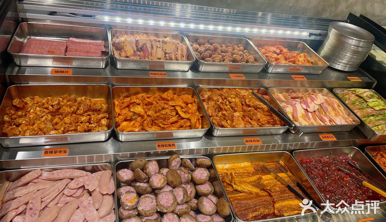 烤肉自助宝藏店！来三次才吃到！还有无限炸鸡