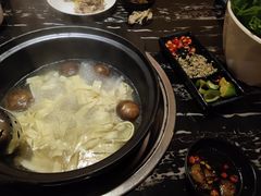 -润泽园海南椰子鸡·糟粕醋火锅(拱北店)