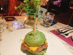 -查特花园美食广场(西单大悦城店)