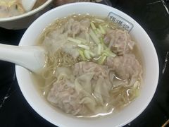 鲜肉云吞面-伍湛记 · 广州老字号(龙津中路店)