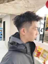 -宫铭烫发染发接发店
