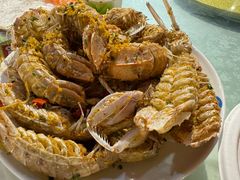 -三亚火车头万人海鲜广场