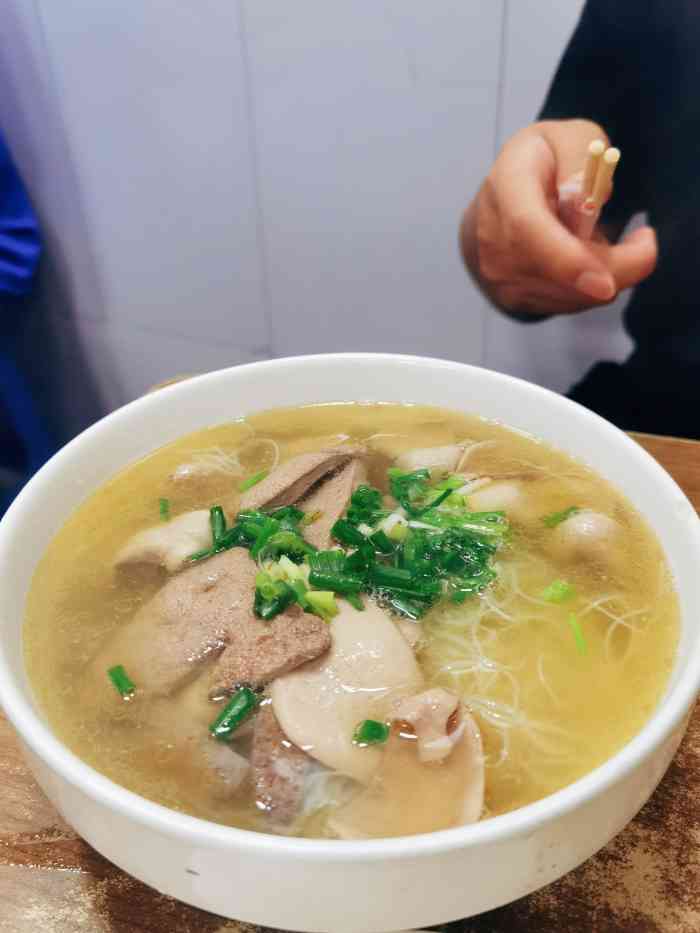 依土捞化(庆城路店)-"好吃到爆啊~捞化有两种,粗的和细的,粗的.