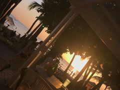 -Cha Cha's Beach Cafe