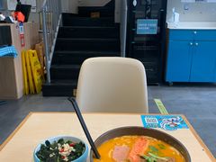 -灵芝妹子海鲜米线(劳动公园店)