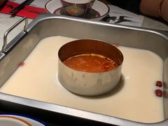 -尚尚仙·酸汤猪手·猪肚鸡火锅(华联万柳购物中心店)