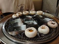 -围炉肉舍•炭烤活鳗•丹东海鲜烤肉(步行街店)