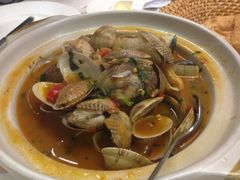 西班牙炒蚬-船屋葡国餐厅