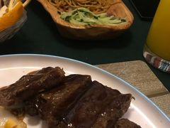 -丝路天山酒店(国际大巴扎店)