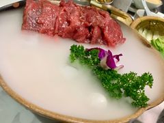 跷脚嫩牛肉-菌子鲜汤野生菌锅