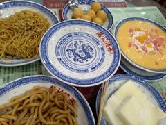 -赵记传承特色牛奶甜品(泉城广场店)