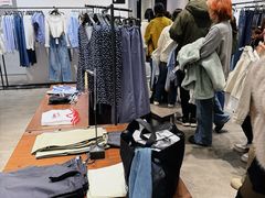 -URBAN REVIVO(上海中庚漫游城店)