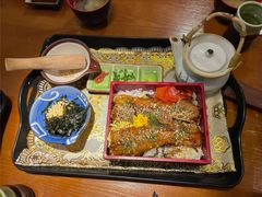 自制活鳗鱼盖饭-鳗鱼家·深夜食堂(军博店)