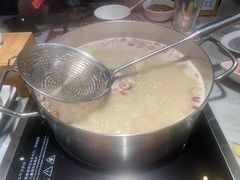 -尚尚仙·酸汤猪手·猪肚鸡火锅(华联万柳购物中心店)