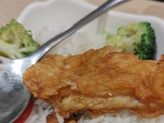 -佰搭果·广式茶餐厅(西华路店)