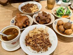 -红猪卤肉饭(大西洋美食城店)