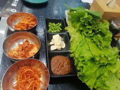 -臻牛烤肉
